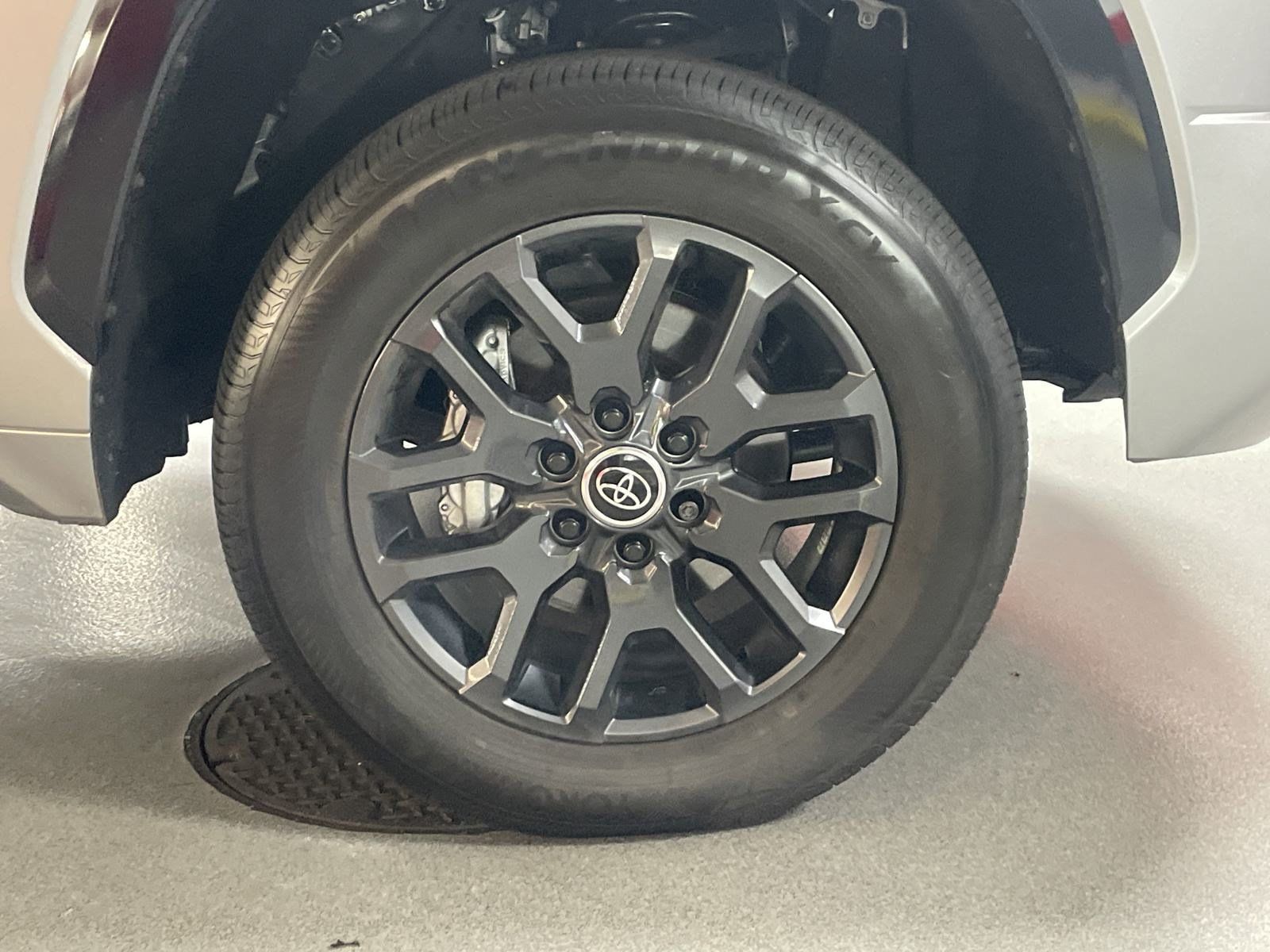 New 2024 Toyota Tundra Platinum AWD/4WD image 11