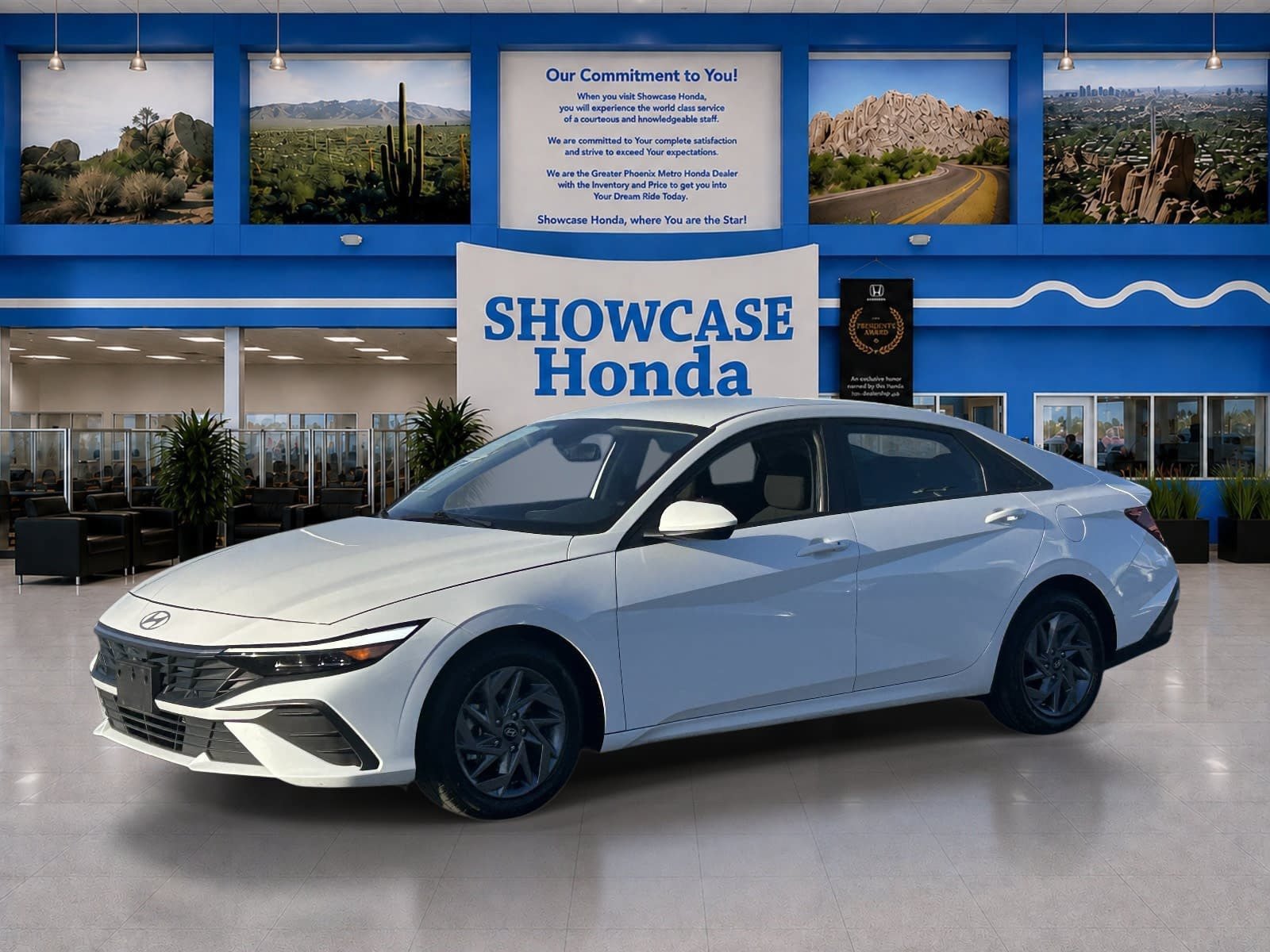 Used 2024 Hyundai Elantra SEL FWD image 2