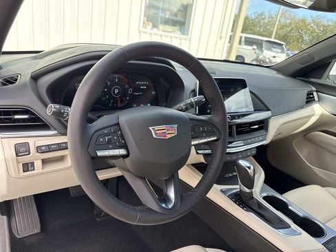 Certified 2025 Cadillac CT4 Premium Luxury image 32