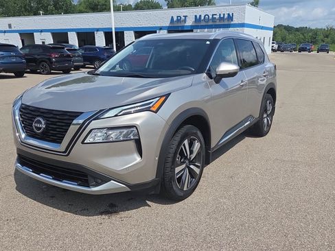 Used 2022 Nissan Rogue Platinum w/ Head-Up Display Package AWD/4WD image 10