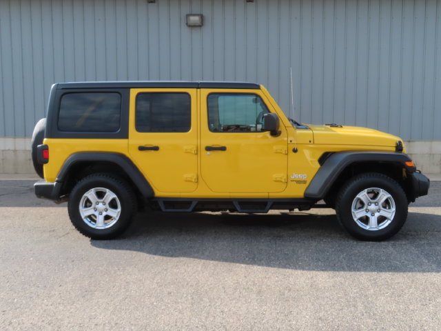 Used 2020 Jeep Wrangler Unlimited Sport S AWD/4WD image 3
