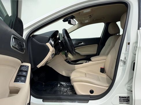 Used 2016 Mercedes-Benz GLA 250 image 17