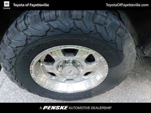 Used 2022 Toyota 4Runner SR5 Premium w/ Moonroof Package AWD/4WD image 8
