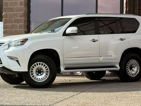 Used 2014 Lexus GX 460 w/ Premium Package AWD/4WD image 3