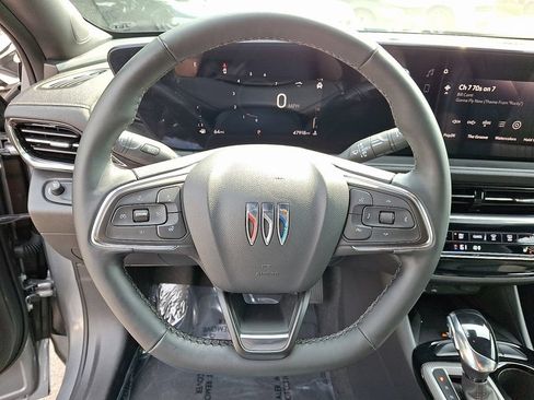 Used 2024 Buick Envista Avenir FWD image 18