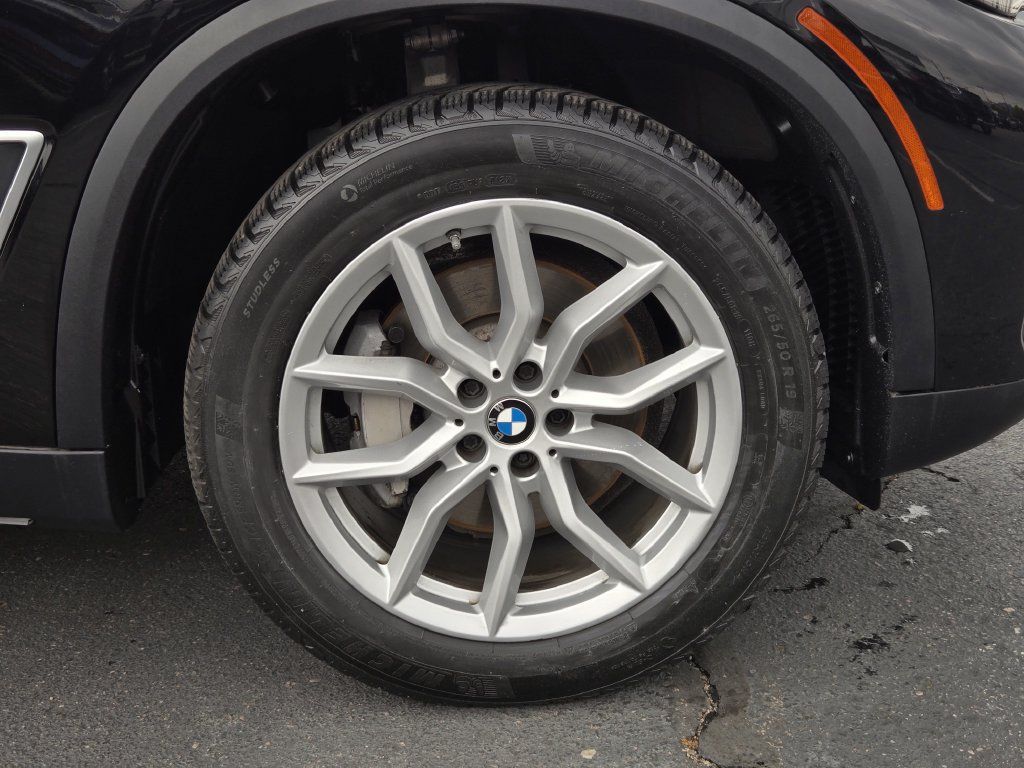 Used 2020 BMW X5 xDrive40i w/ Convenience Package AWD/4WD image 11