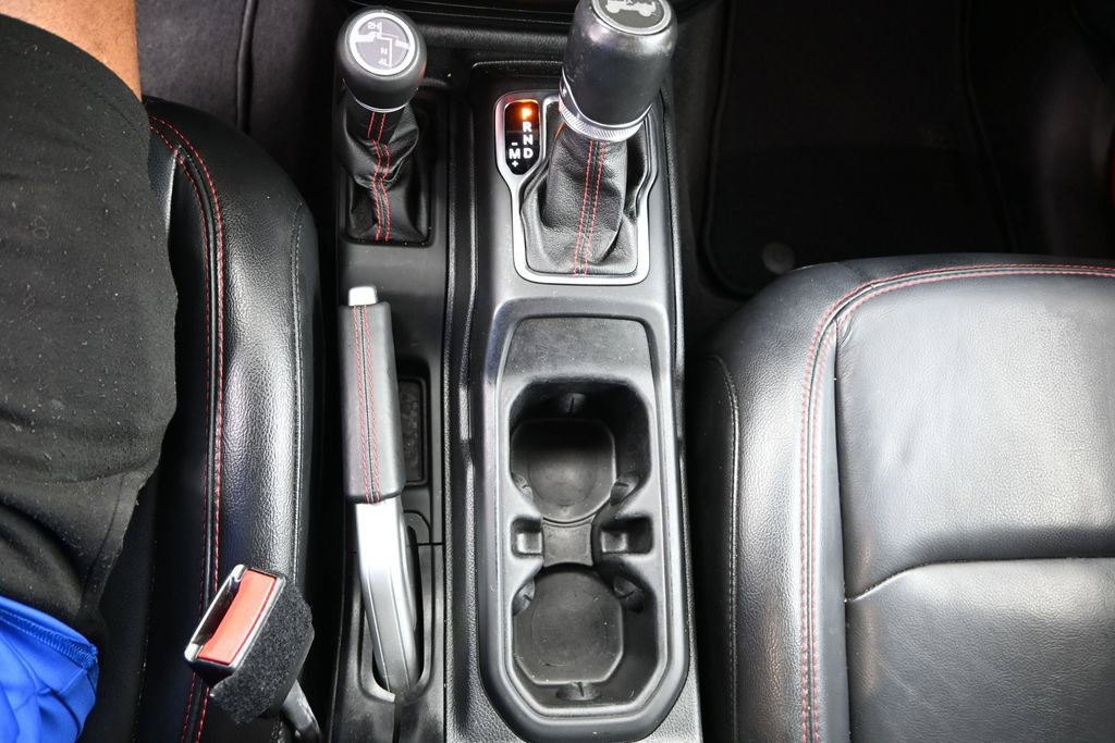 Used 2021 Jeep Wrangler Unlimited Rubicon AWD/4WD image 23