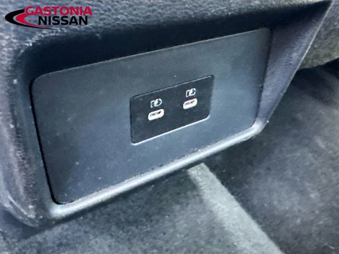 Used 2024 Nissan Rogue SV AWD/4WD image 30