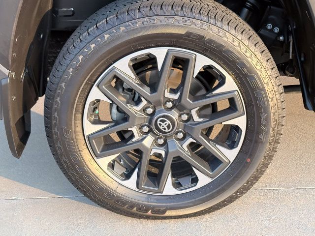 Used 2024 Toyota Tundra SR5 w/ SR5 Premium Package AWD/4WD image 9