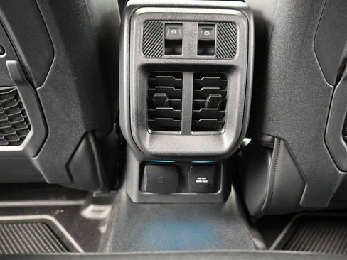 New 2025 Ford Bronco Badlands image 16