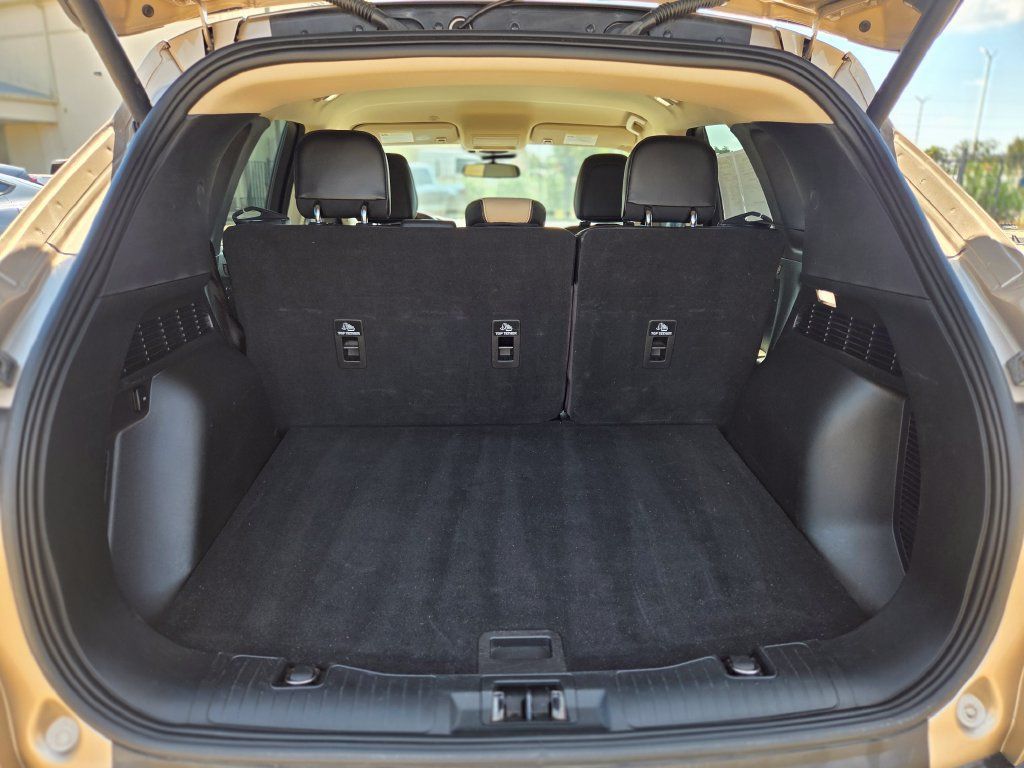 Certified 2020 Ford Escape SEL FWD image 13
