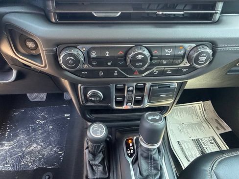 New 2026 Jeep Wrangler Unlimited Sahara AWD/4WD image 14