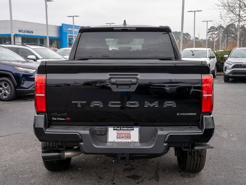 New 2025 Toyota Tacoma TRD Sport image 5