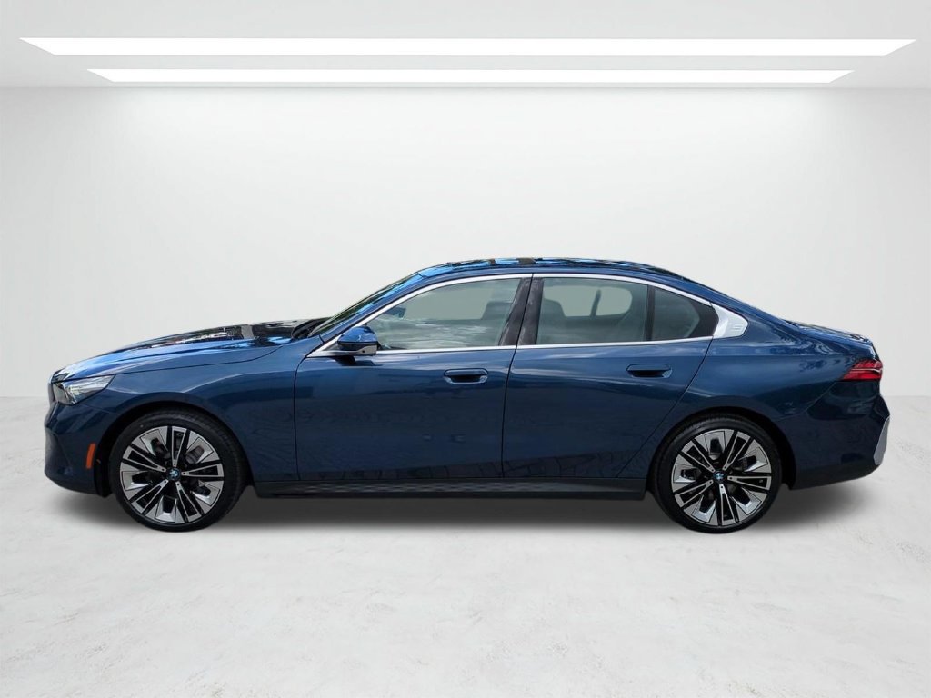 New 2027 BMW 530i xDrive w/ Premium Package AWD/4WD image 7