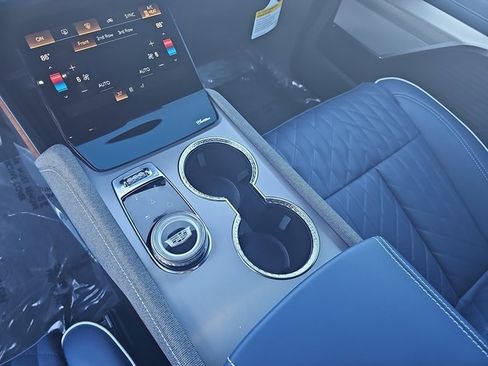 New 2026 Cadillac Vistiq Premium Luxury w/ LPO, Floor Liner Package image 26
