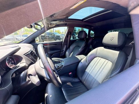 Used 2022 Maserati Levante GT AWD/4WD image 10