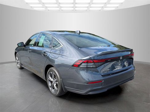 Used 2023 Honda Accord EX image 4