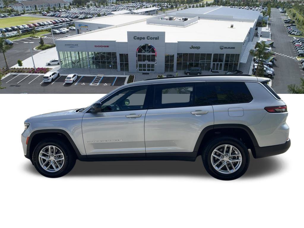 Used 2026 Jeep Grand Cherokee L Laredo RWD image 9