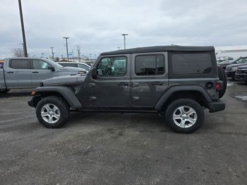 Used 2022 Jeep Wrangler Unlimited Sport image 19