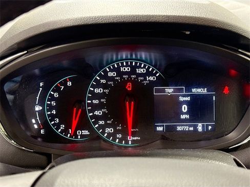 Used 2019 Chevrolet Trax LT w/ LT Convenience Package image 11