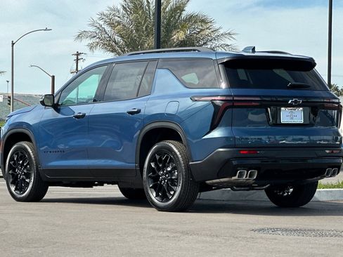 New 2026 Chevrolet Traverse LT w/ Midnight/Sport Edition image 6