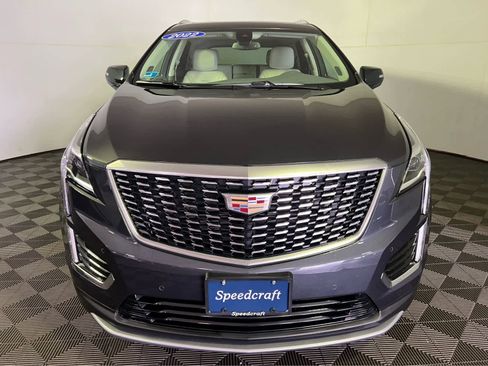 Used 2022 Cadillac XT5 Premium Luxury image 2