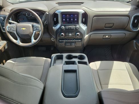 Used 2020 Chevrolet Silverado 1500 LT w/ Convenience Package image 16