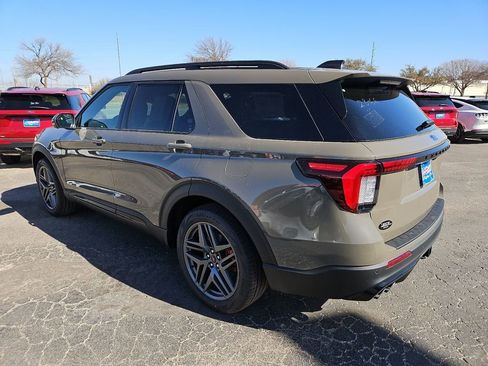 New 2026 Ford Explorer ST image 8