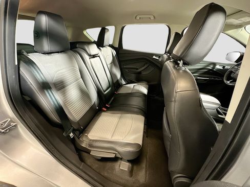 Used 2018 Ford Escape SE w/ SE Sport Appearance Package FWD image 25