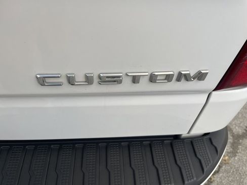 Used 2022 Chevrolet Silverado 1500 Custom image 15