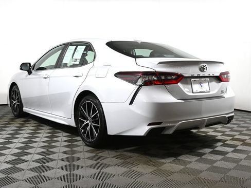 Used 2024 Toyota Camry SE w/ Cold Weather Package AWD/4WD image 5
