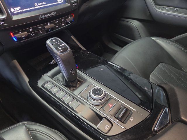 Used 2019 Maserati Levante AWD/4WD image 11