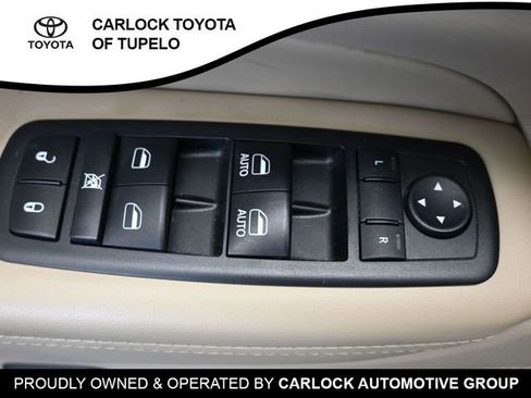 Used 2018 Jeep Grand Cherokee Limited image 19