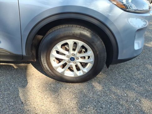 Certified 2022 Ford Escape SE image 5