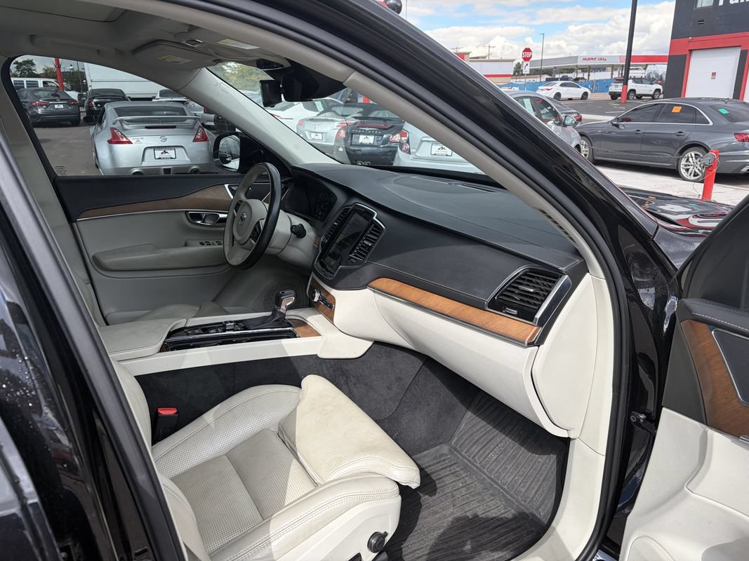 Used 2017 Volvo XC90 T6 Inscription w/ Vision Package AWD/4WD image 10