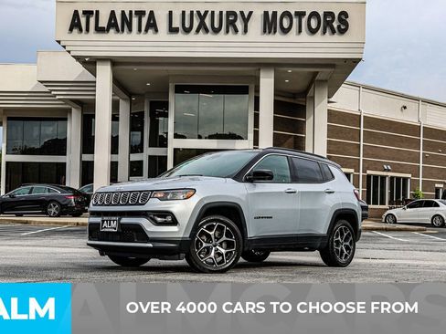 Used 2025 Jeep Compass Limited AWD/4WD image 3