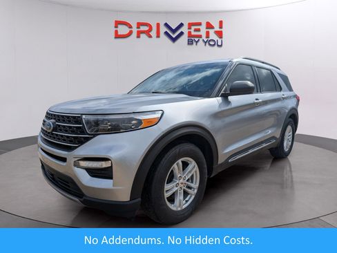 Used 2022 Ford Explorer XLT w/ Equipment Group 202A image 1