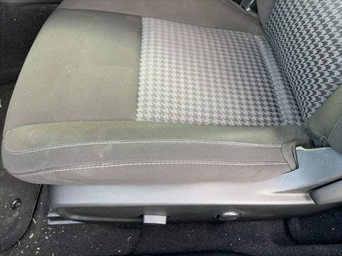 Used 2022 Dodge Challenger R/T w/ Blacktop Package image 13