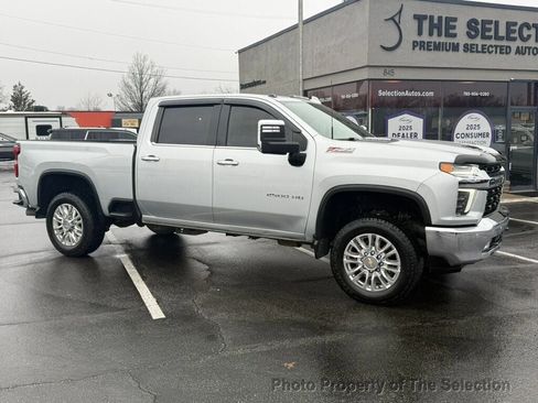 Used 2022 Chevrolet Silverado 2500 LTZ w/ LTZ Convenience Package AWD/4WD image 2