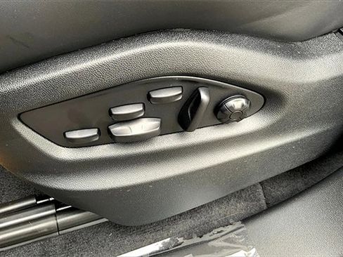 New 2026 Porsche Cayenne GTS image 31