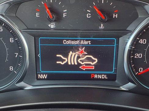 Used 2024 Chevrolet Equinox LT w/ LPO, Floor Liner Package FWD image 17