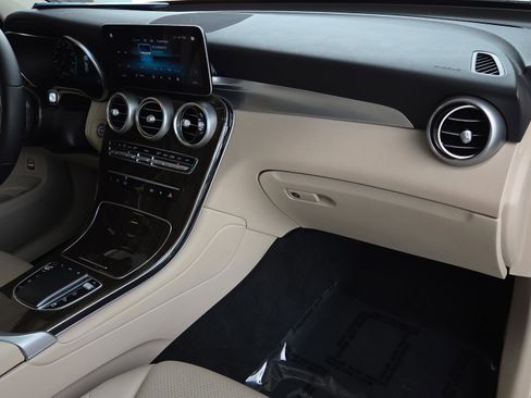 Certified 2022 Mercedes-Benz GLC 300 image 16