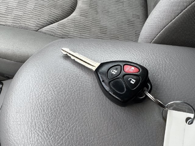 Used 2010 Toyota RAV4 4WD image 28