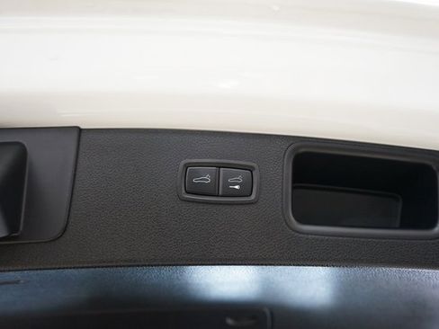 Used 2018 Porsche Macan image 57