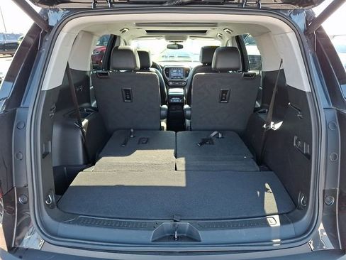 Used 2020 GMC Acadia AT4 image 30