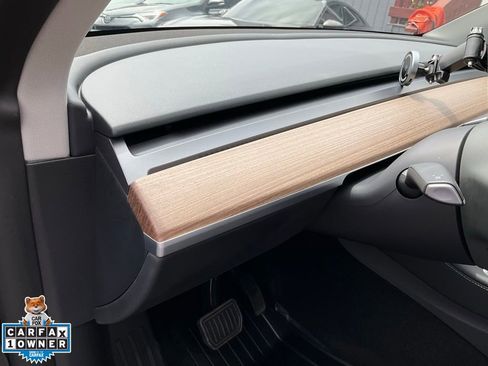 Used 2024 Tesla Model Y Long Range RWD image 21