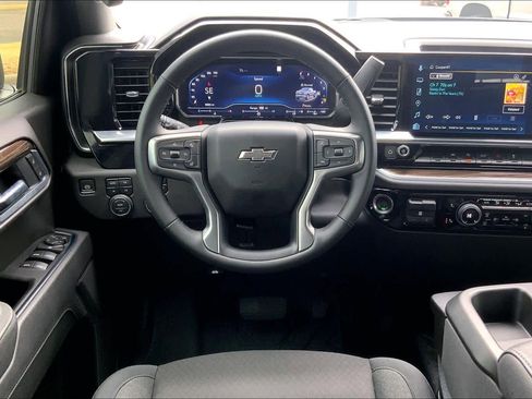 Used 2025 Chevrolet Silverado 1500 RST w/ Z71 Off-Road Package image 6