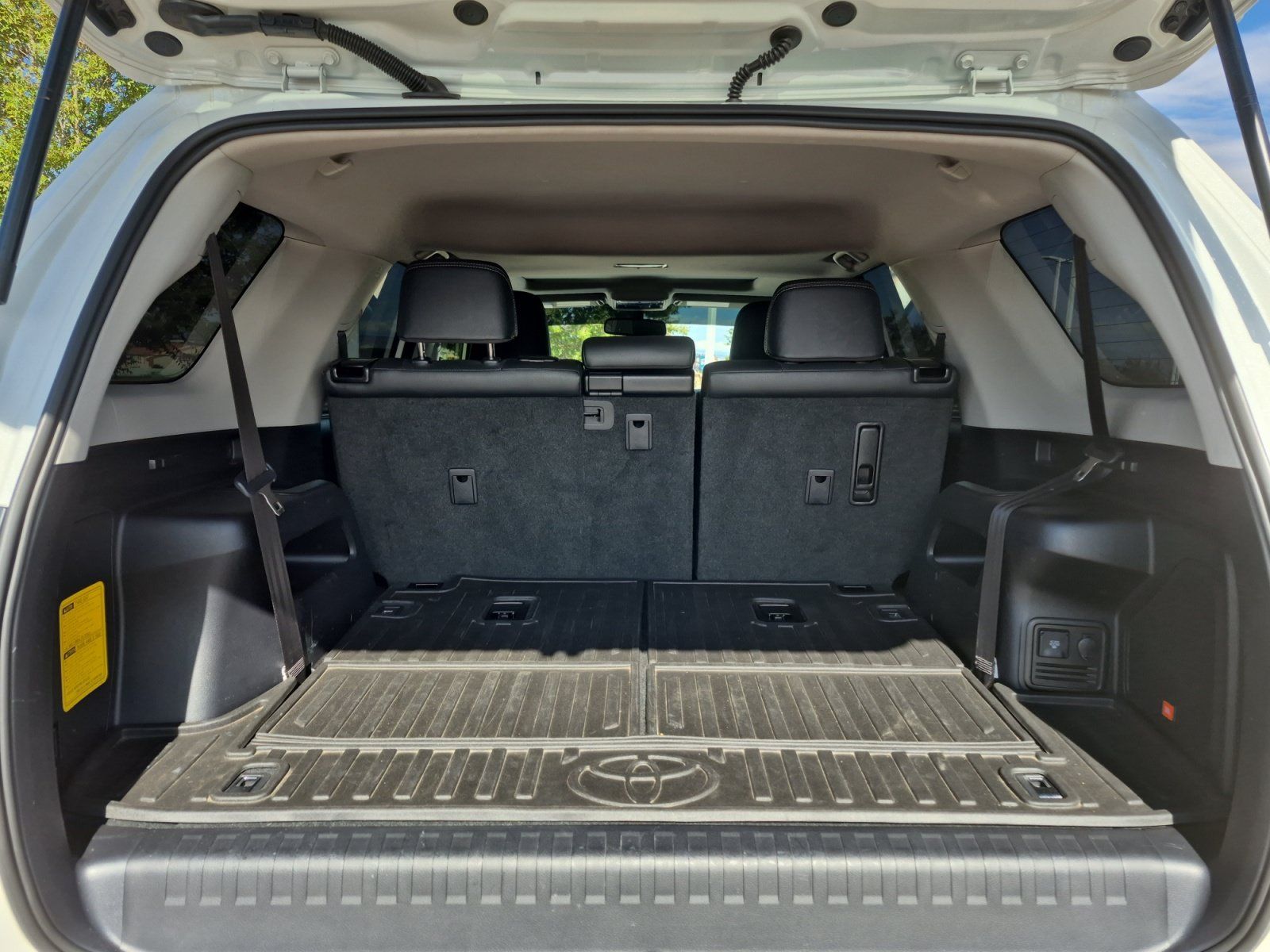 Used 2019 Toyota 4Runner SR5 AWD/4WD image 21