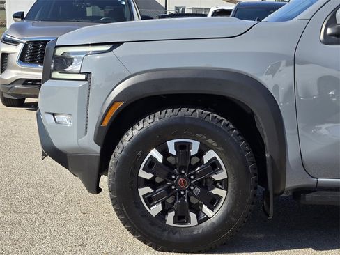 Used 2023 Nissan Frontier Pro-X w/ Pro Convenience Package image 6