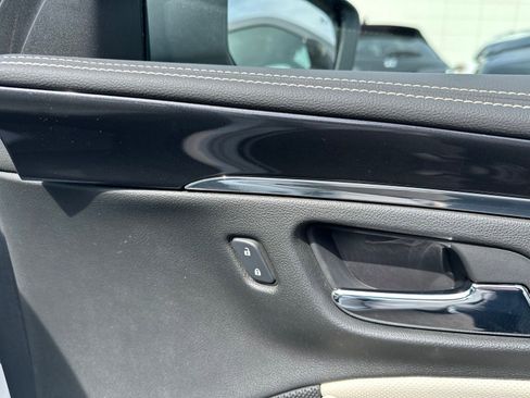 Used 2017 Chevrolet Impala Premier w/ Enhanced Convenience Package FWD image 38